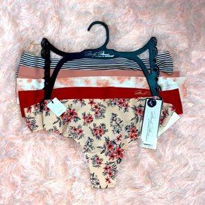 Marilyn Monroe 5 pack Women XL cheeky lace back underwear